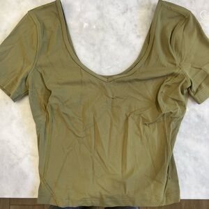 green workout lululemon v neck tee